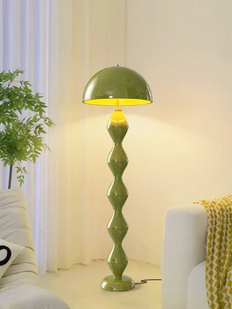 вертикална настолна лампа минималистичен сметана вятърна диван за хол, лампи за украса на изложбена зала