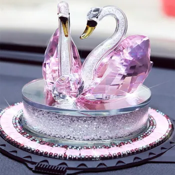 Коледен подарък Украса на колата творчески кристален лебед аксесоари за интериора на колата парфюмерное седалка декорация на флакона парфюм за жени на автомобила