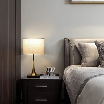 Луксозна настолна лампа Nordic Light е Проста всекидневна Кабинет Нощно шкафче за спалня с едно докосване индукционным затъмняване Американски стил