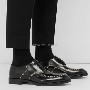 Модерен дизайн на мъжки модел обувки, трендови oxfords, кожени обувки, мъжки висококачествени мъжки обувки, украсени с нитове, за партита