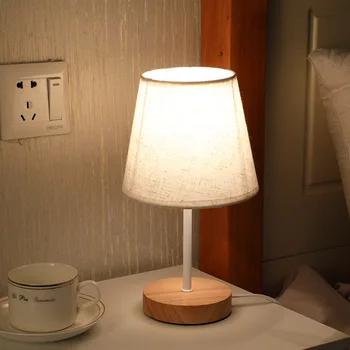 Настолна лампа Начало декор спални Дървена настолна лампа с захранван от USB нощна лампа топлата светлина на нощна лампа с цилиндрическим абажуром
